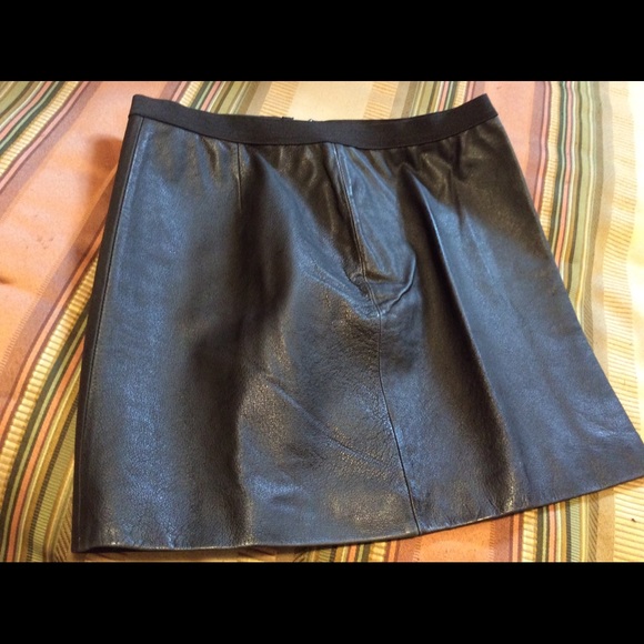 Black leather skirt - Picture 1 of 3